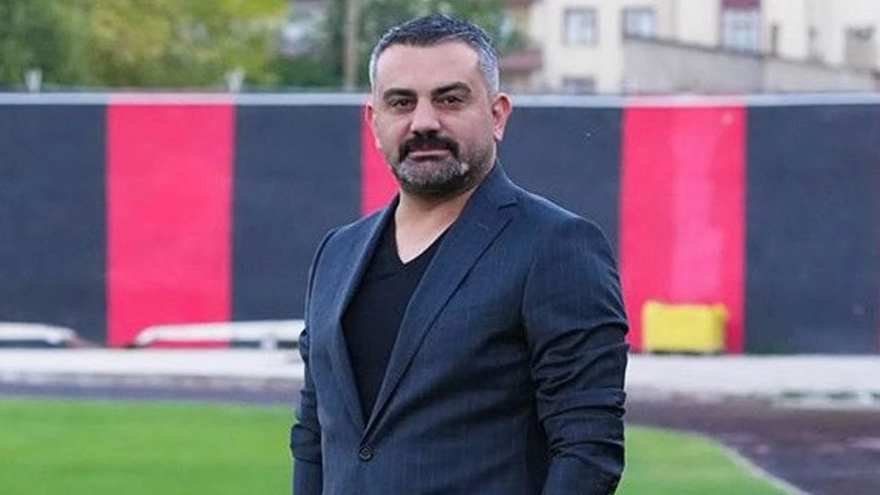 Gokhan Hanoglu 1