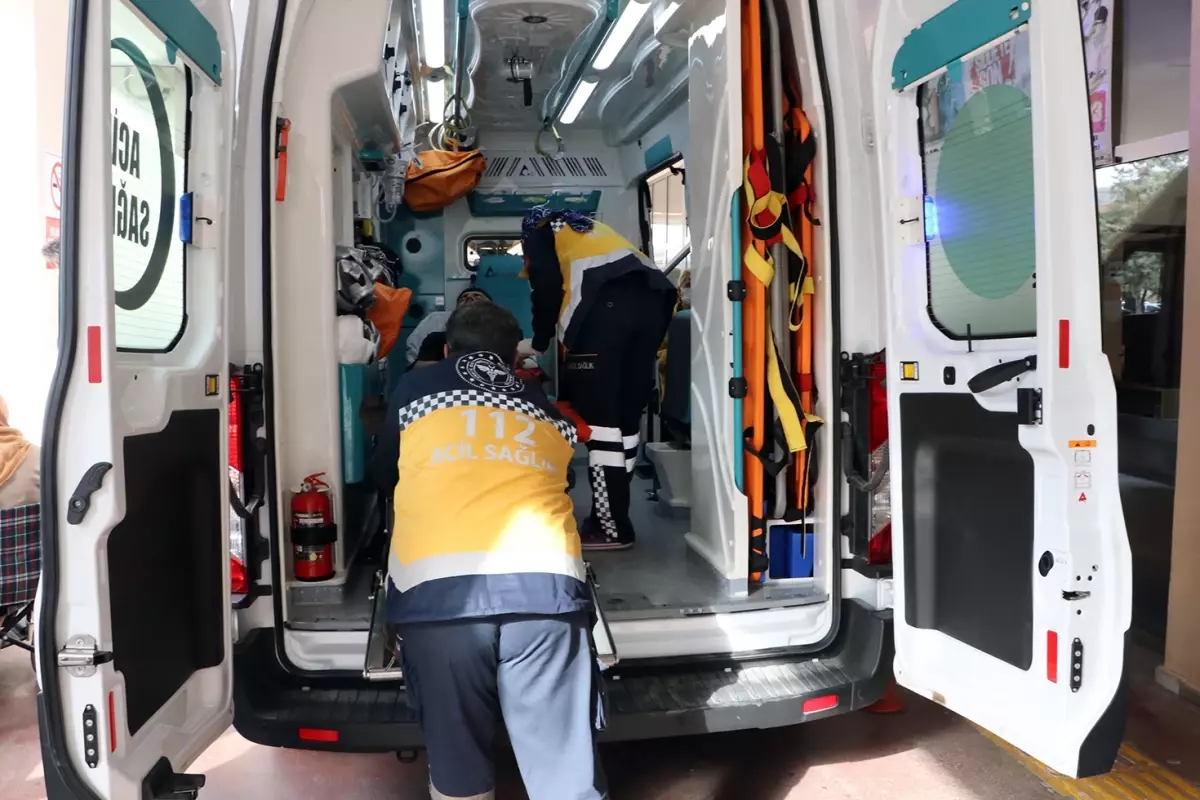 15 Yasindaki Cirak Marangoz Atolyesinde Agir 19257925 8630 Amp