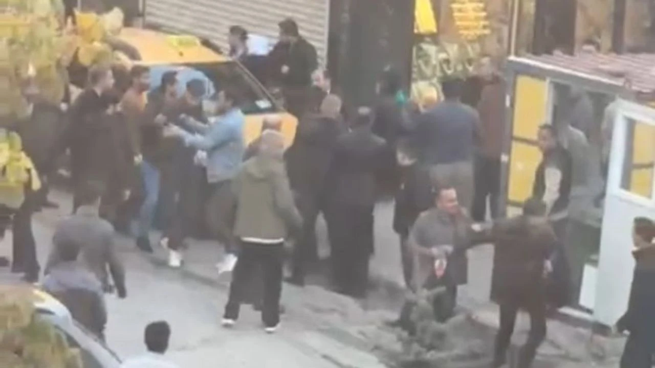 20251106Aw574376 850X527