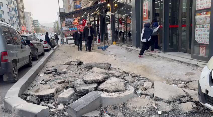 F U9R Em1 E Fm O0Ko T Y