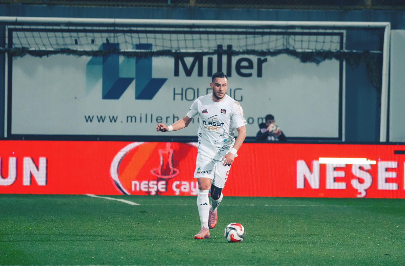 Whatsapp Image 2025 12 21 At 20.00.58-1