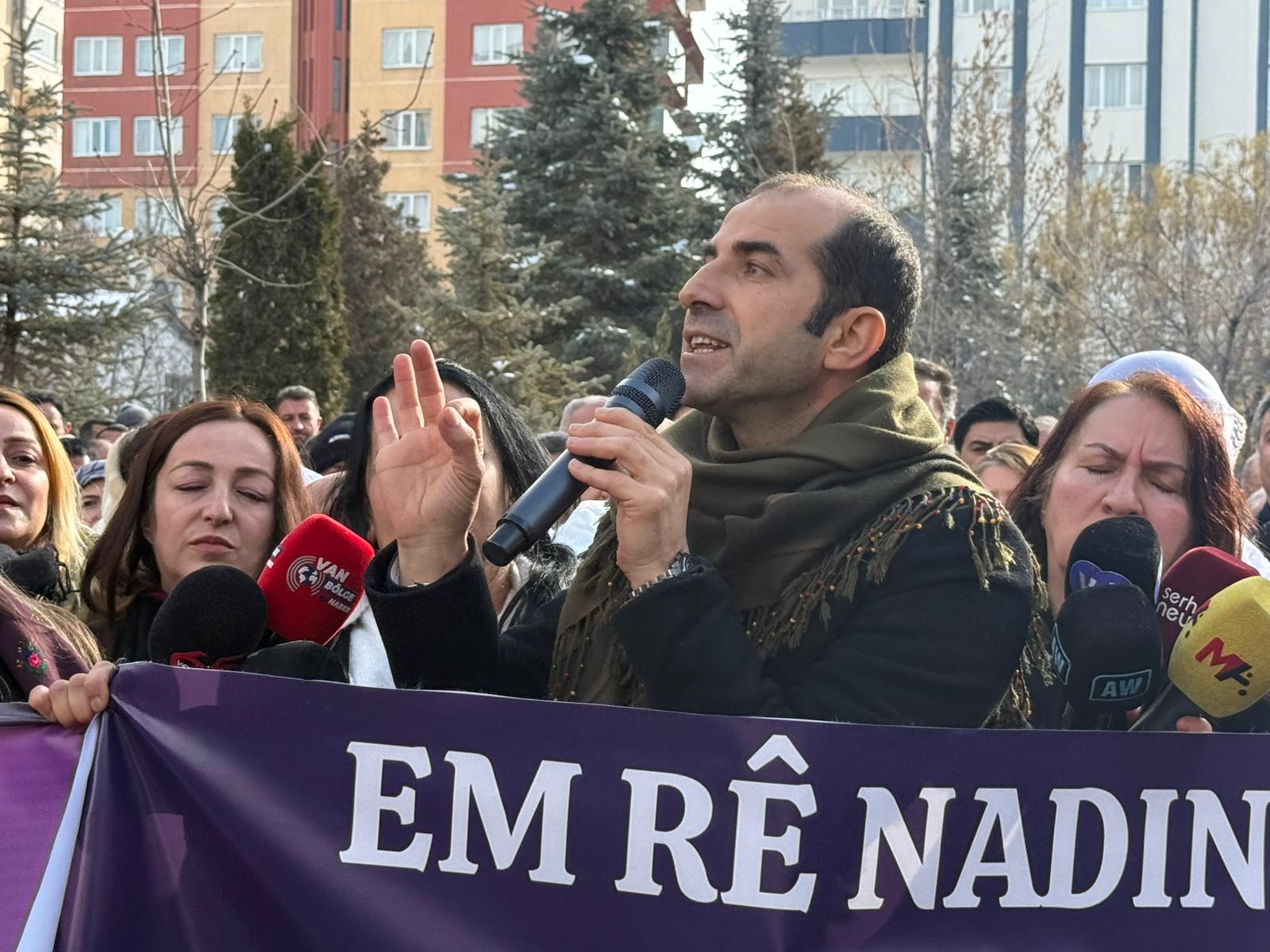 6D4212Af 0A72 43D3 A418 23A864Bb933C