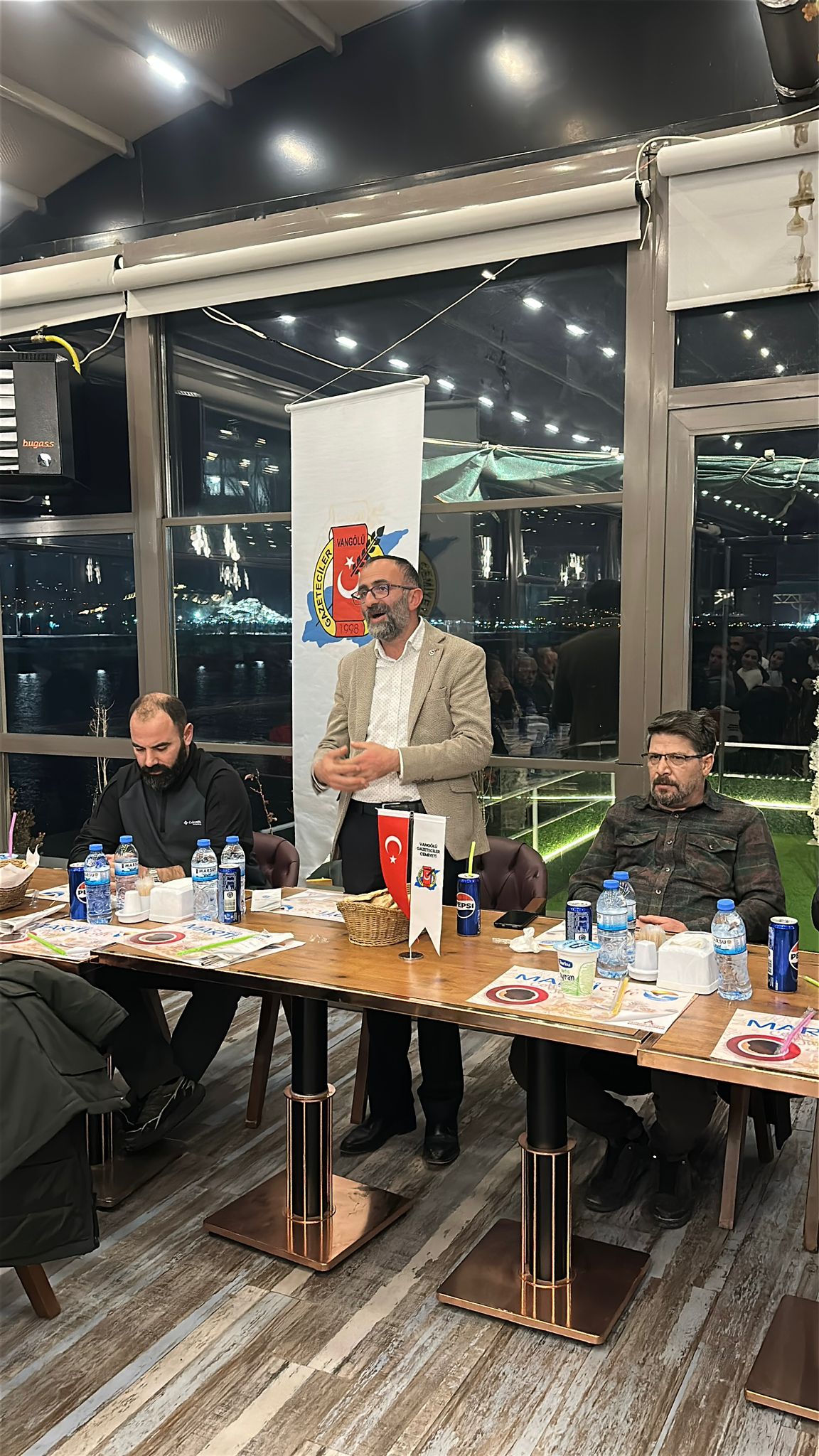 C54Fb9E1 E878 4C98 Aeb0 B945Bfd6Be8C