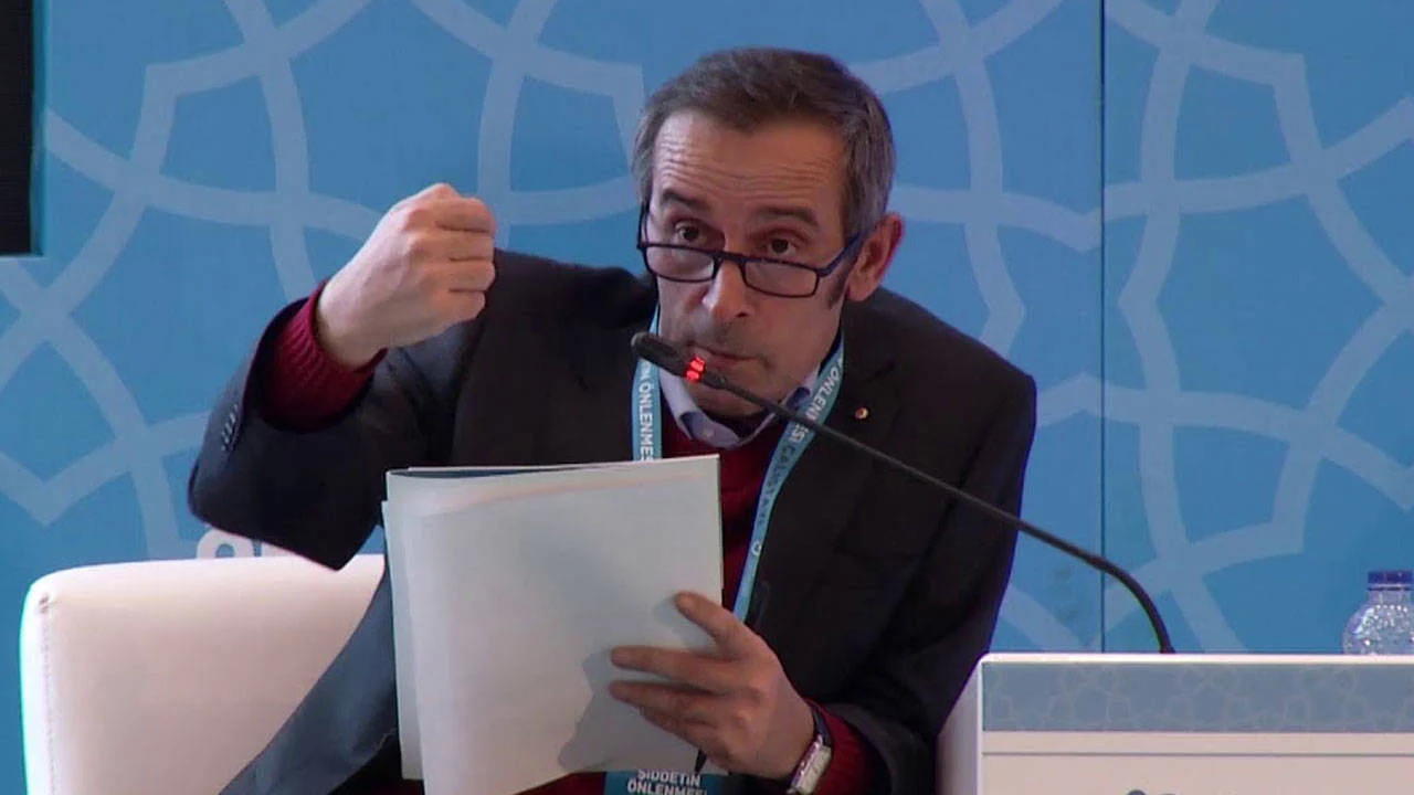 Doc Dr Bayram Caglar Evinde Cansiz Halde Bulundu