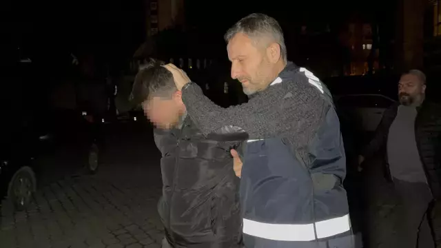 Kafe Muduru Musterileri Rahatsiz Eden 4 Bar 19476807 7391 M