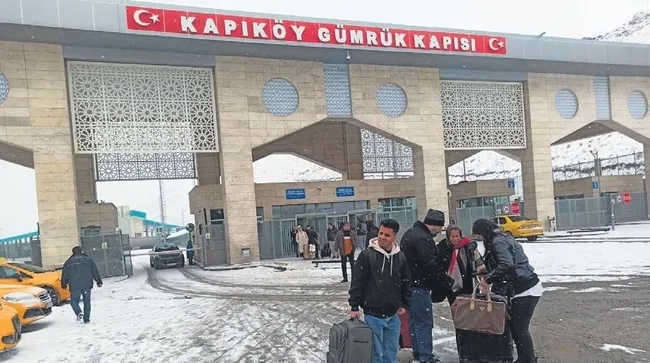 Van Sınırında İranlılardan Tepki