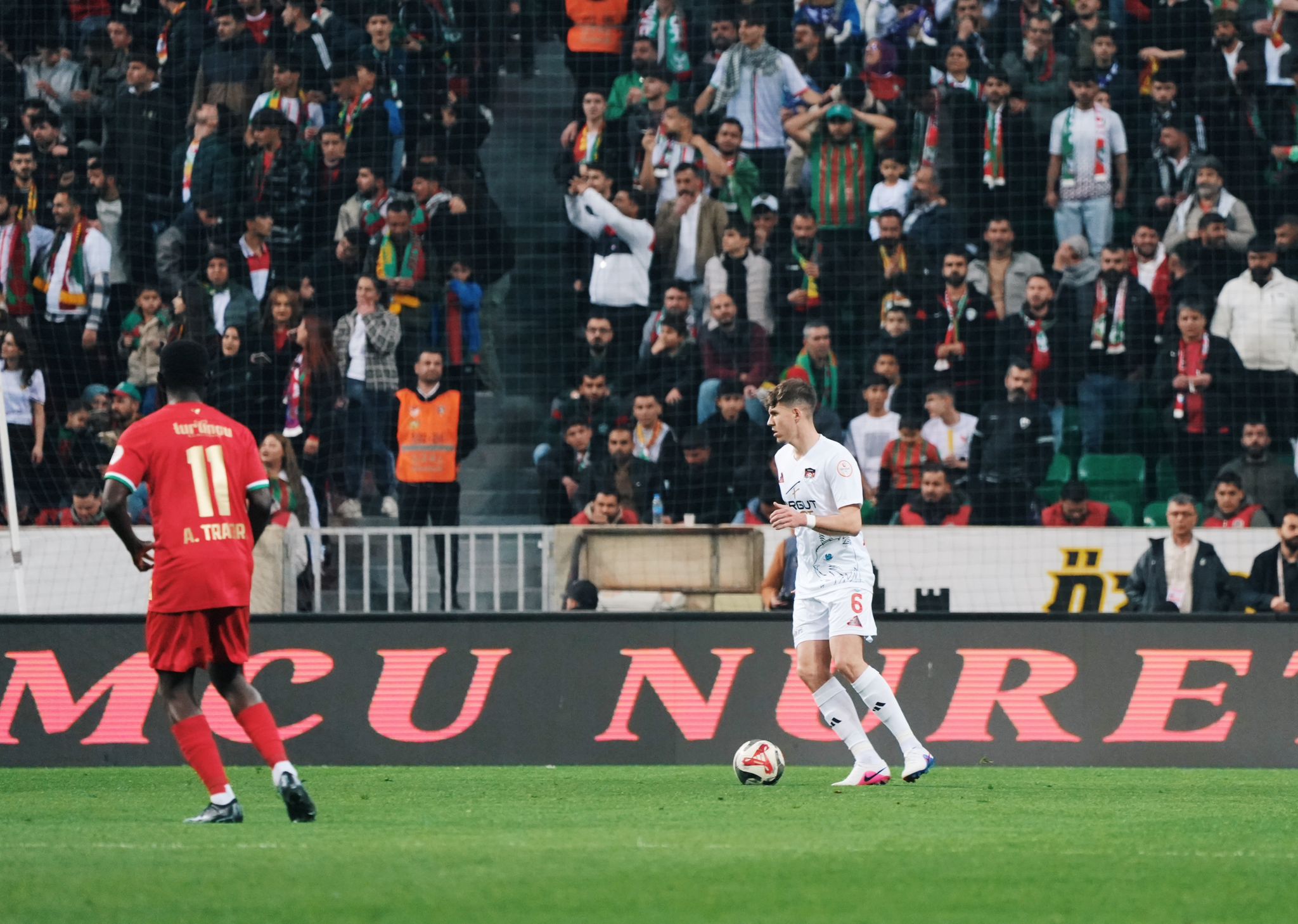 Whatsapp Image 2026 02 23 At 21.46.36-1