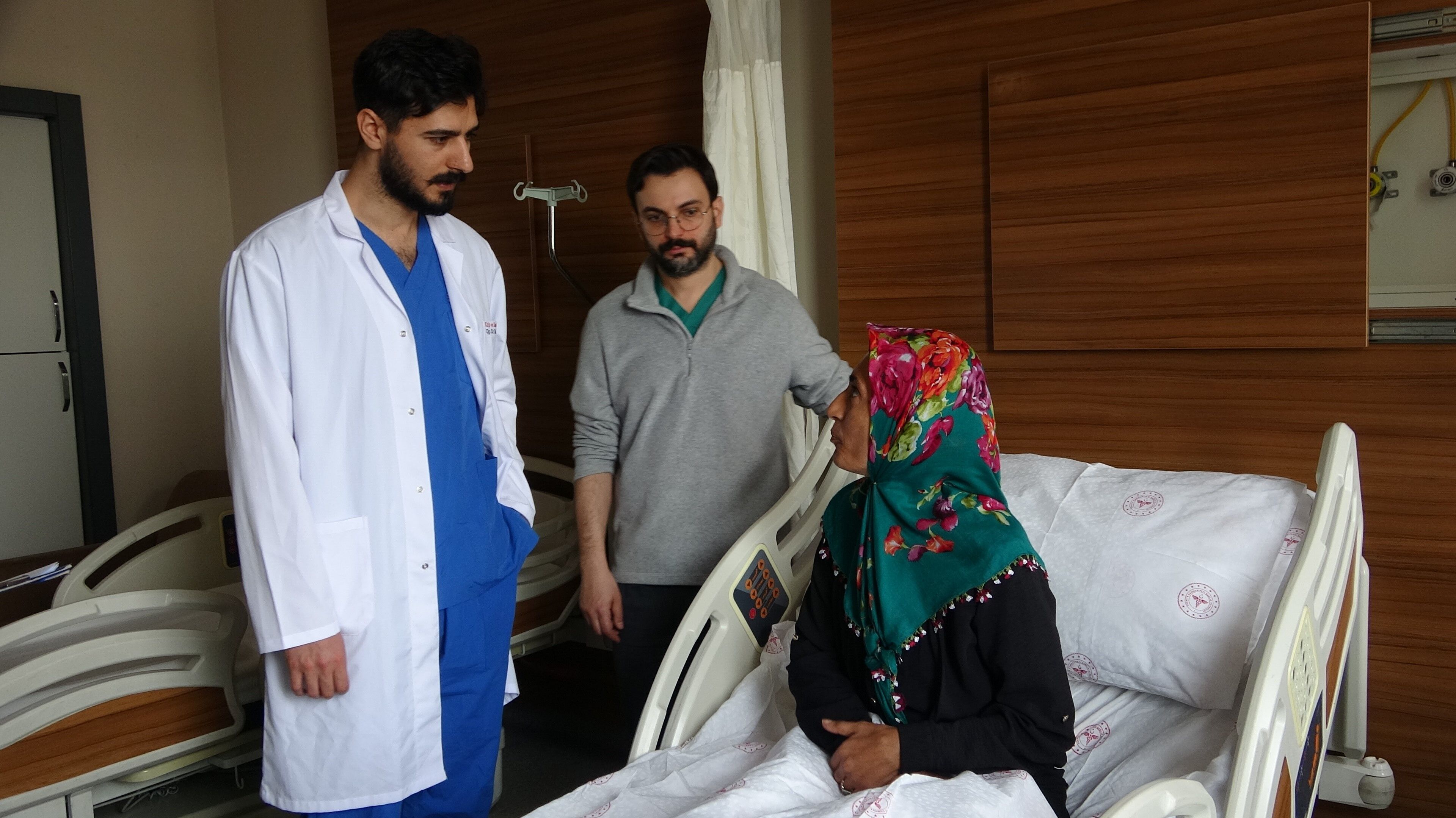 Van’da Genç Kadını Hayata Bağlayan Operasyon!