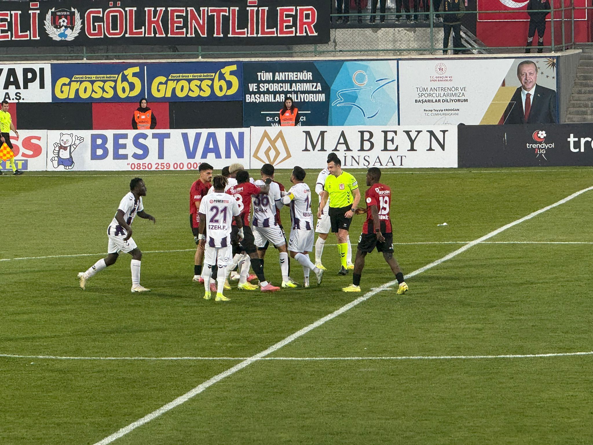 0A965A58 12Ac 4Ae0 9499 320Ced9284De