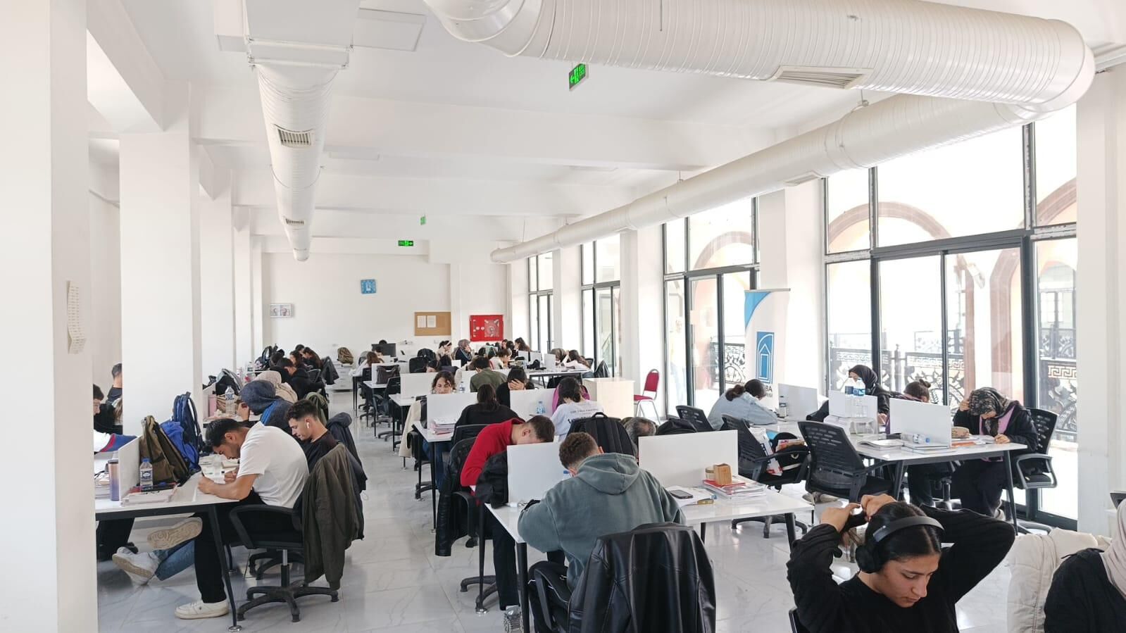 7834C660 Ce38 4802 B24E E1D830Af4D7A