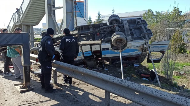 Ankarada Katliam Gibi Kaza Oto 19715186 5962 1 M