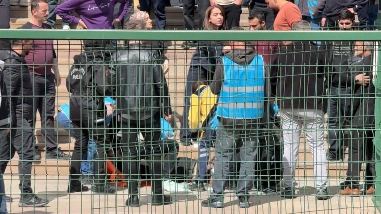 Diyarbakir Adliyesinde Hareketli Dakikalar Cok Sayida Yarali Var Olay Yeri Adliye