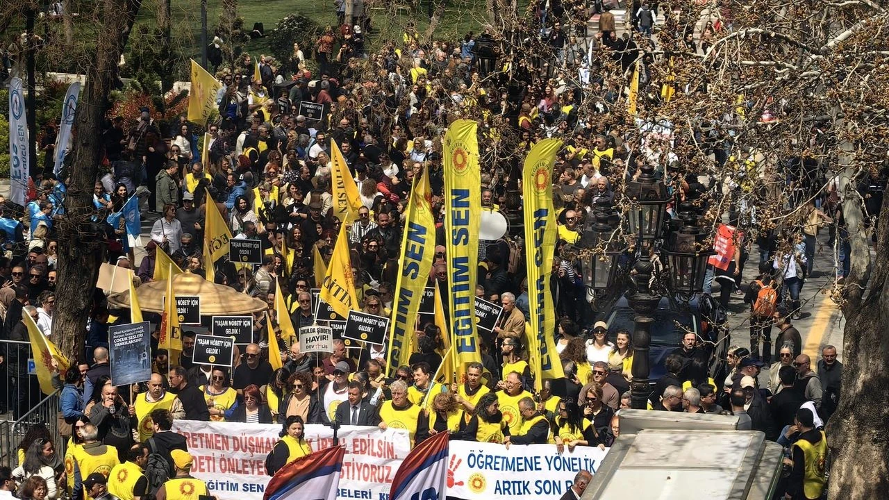 Egitim Sen Okul Saldirilari Protesto