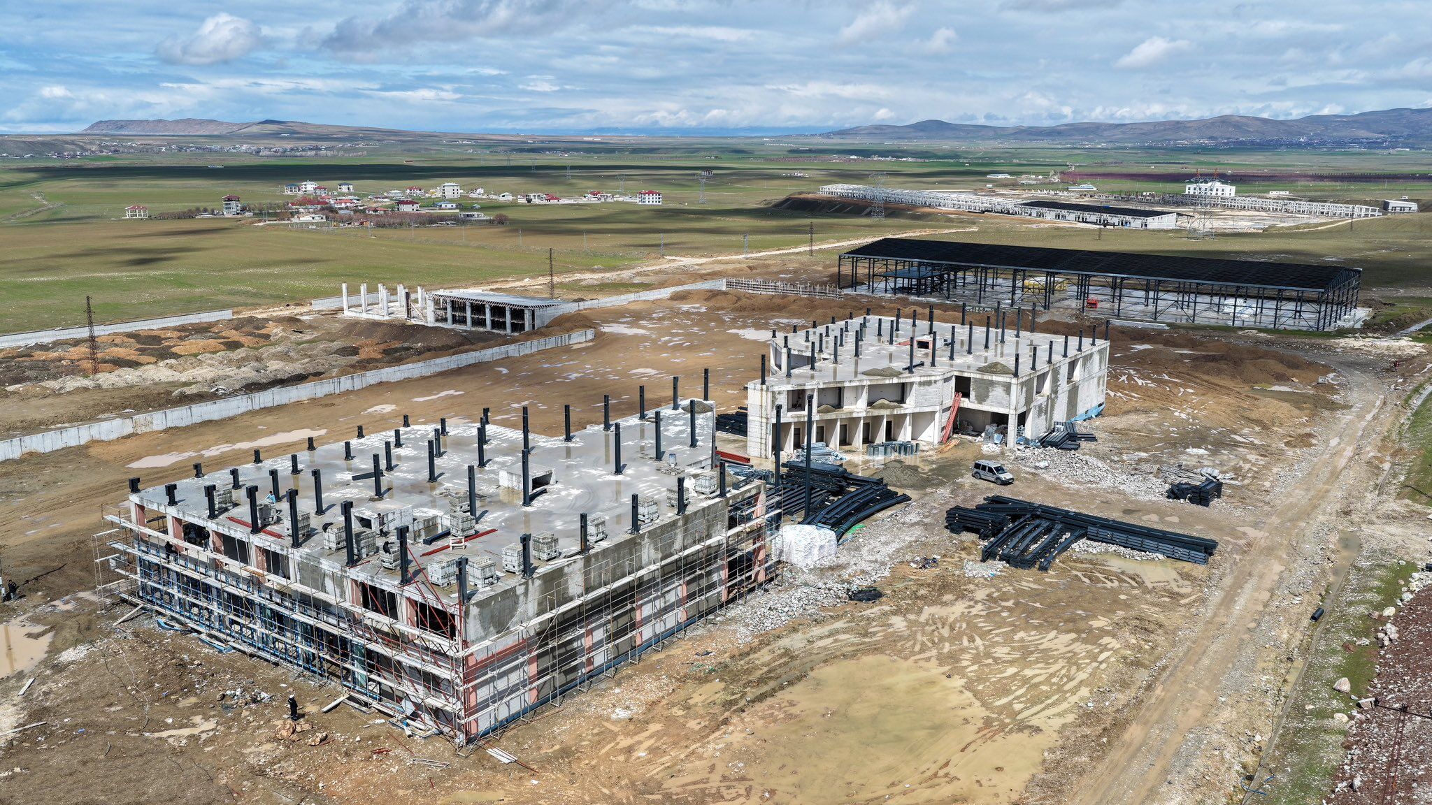 H Gq1 I Xy X M A Es Lq6