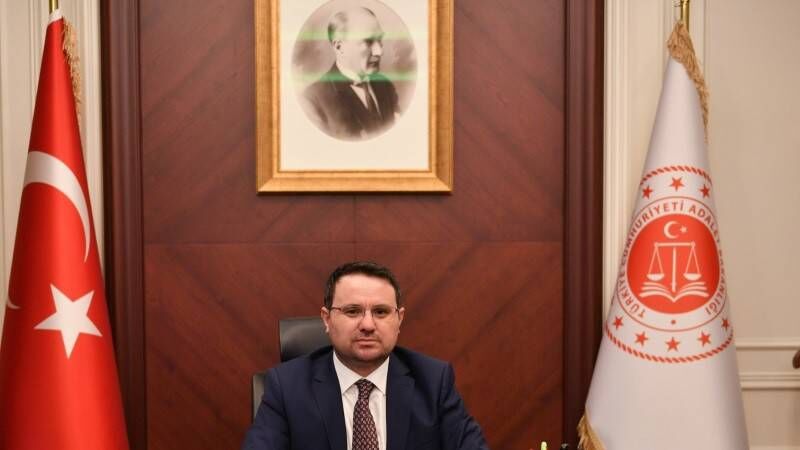 Muhalefetin Akpnin Yargidaki Aparati Dedigi Akin Gurlek Adalet Bakani Oldu