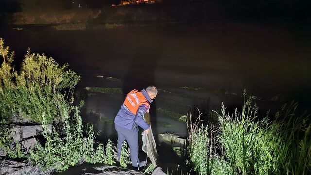 Van’da Kaçak Avcı Operasyonu: 1 Ton Ölü İnci Kefali İmha Edildi