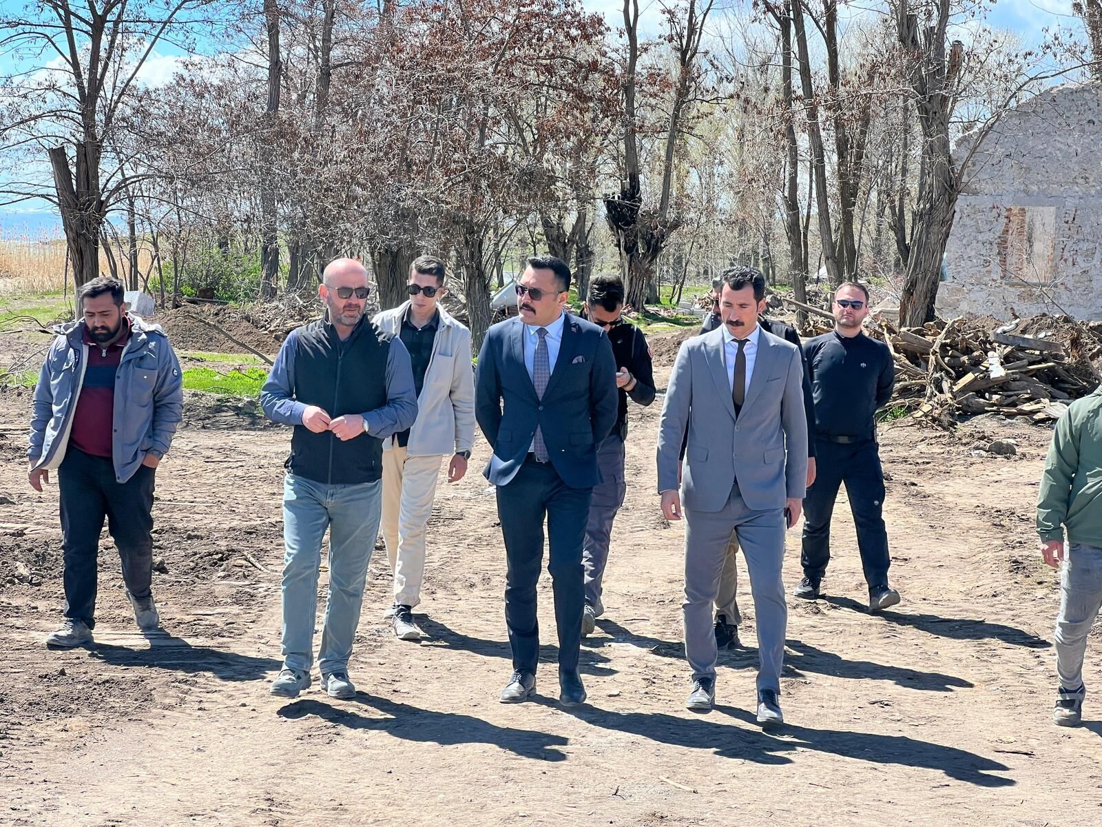 Vanda Ki Eski Rus Karargahi Genclik Kampina Donusturuluyor 2