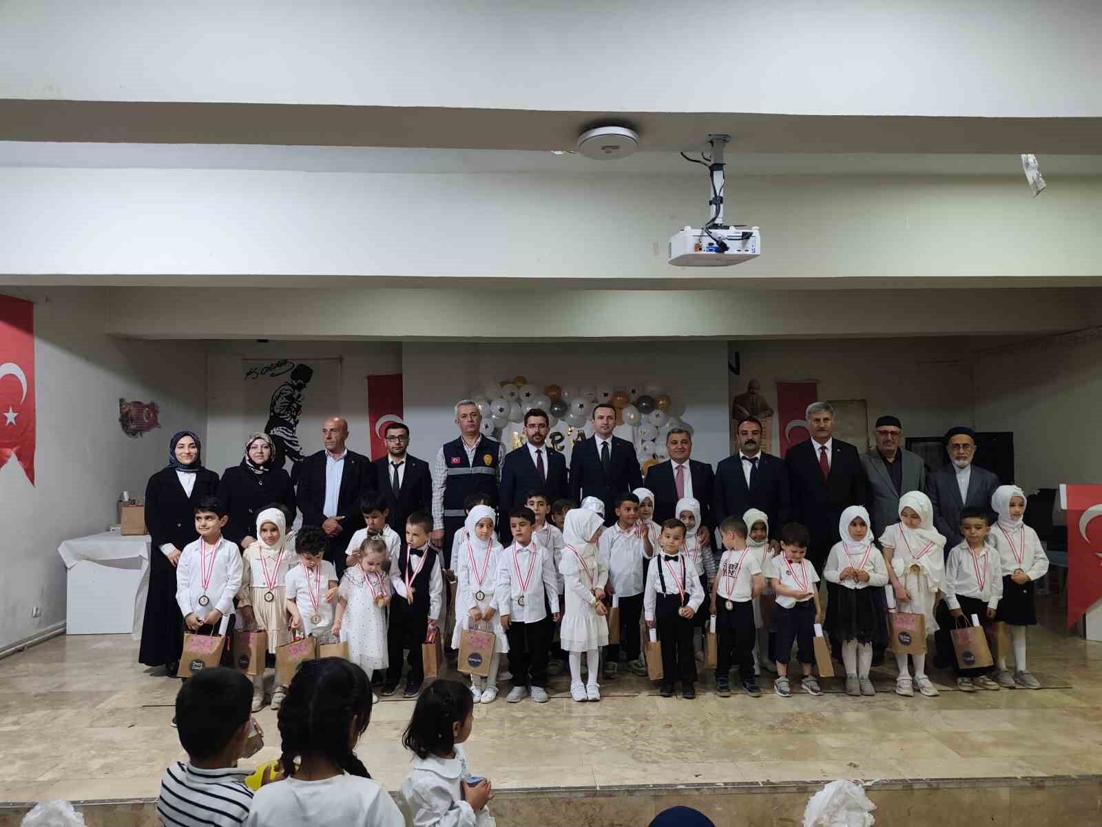 Çaldıran’da 4 6 Yaş Kur’an Kursu Öğrencileri Mezuniyet Coşkusu Yaşadı-1