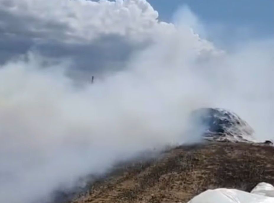 Erciş'te Korkutan Yangın! 50 Ton Saman Kül Oldu-1