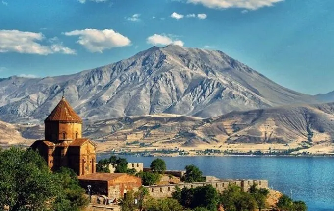 Van'ın En Güzel İlçesi Gevaş