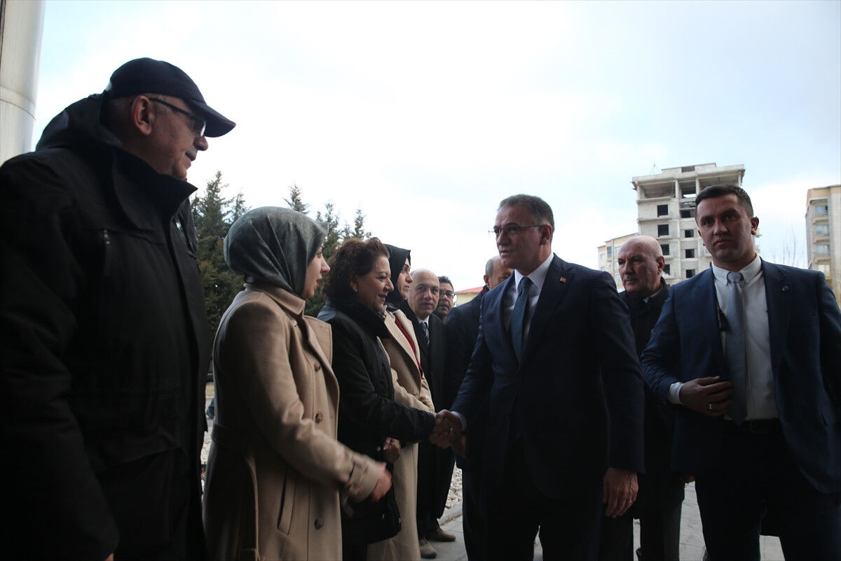 Abdullah Zeydan Göreve Mi Dönüyor 3 Belediyedeki Karar Sonrası Gözler Van'da-1