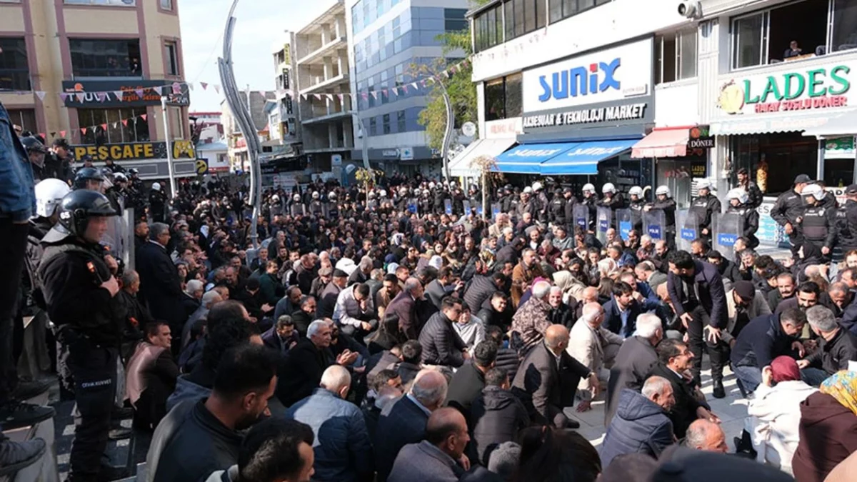 Abdullah Zeydan Göreve Mi Dönüyor 3 Belediyedeki Karar Sonrası Gözler Van'da-3