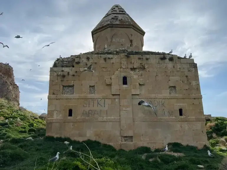 Çarpanak Adasi