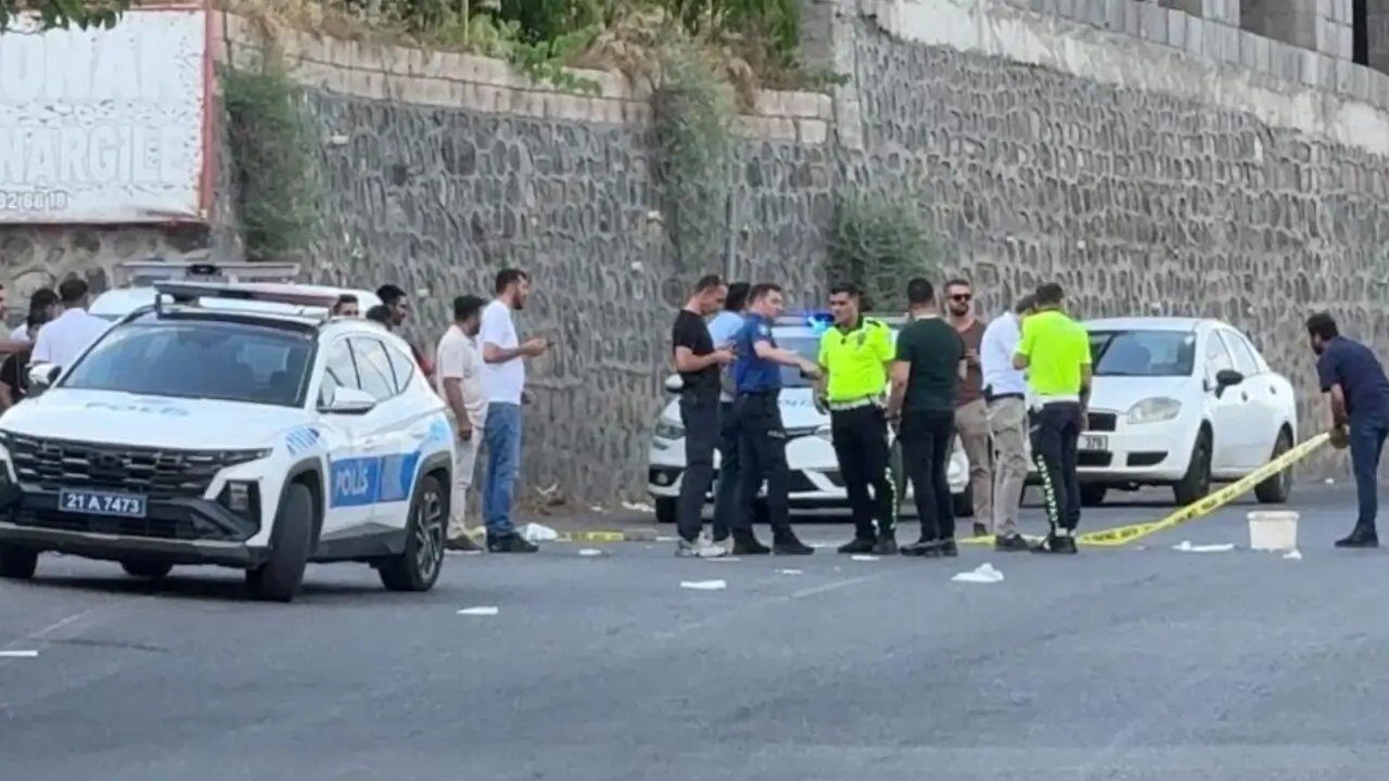 Diyarbakır'da Tartışma Kanlı Bitti 1 Kişi Hayatını Kaybetti-1