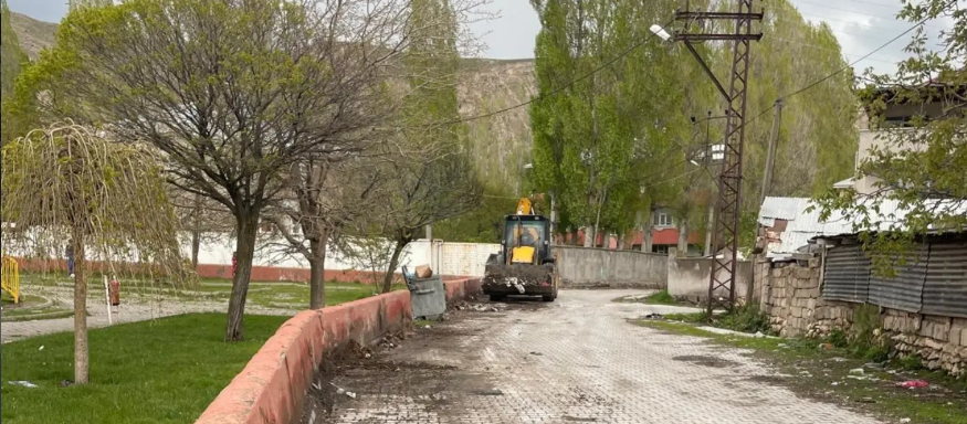 Haberimiz Ses Getirdi Erciş Belediyesi Harekete Geçti, Salihiye Mahallesi'nde Çalışmalar Başladı (1)-1