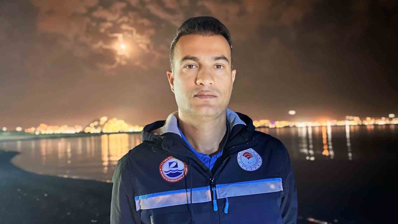 Van Gölü’nde Milyonlarca İnci Kefali Yavrusu Göle Dönüyor (1)-1