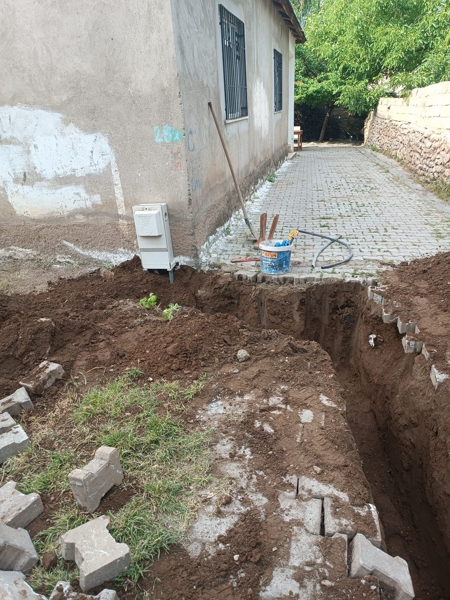 Van'da Bir Mahalle Daha Doğalgaza Kavuştu! (2)