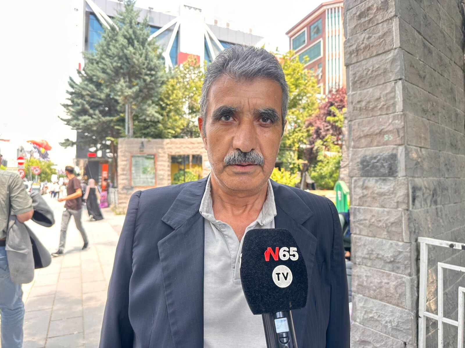 Van'da Emeklilerden 23 Bin 552 Liralık Maaşa Tepki! (3)