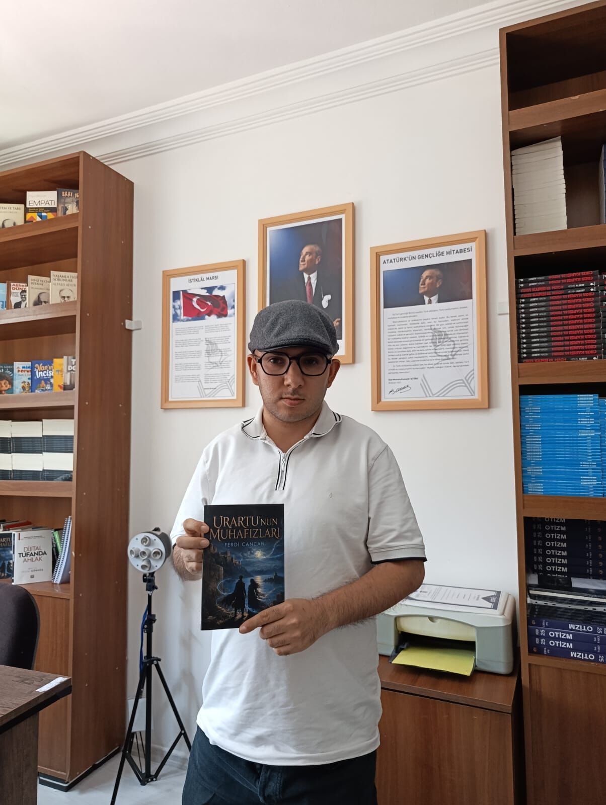 Vanlı Yazarın Yaşam Mücadelesi Kitaba Dönüştü (1)-1