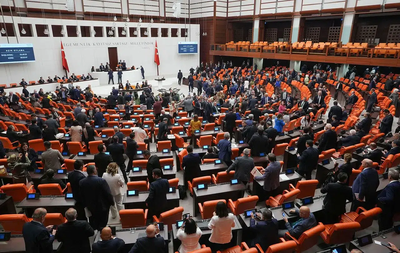 77 E D Mecliste Tarihi Gun Cerceve Yasa Icin Kritik Oylama Bugun Yapilacak