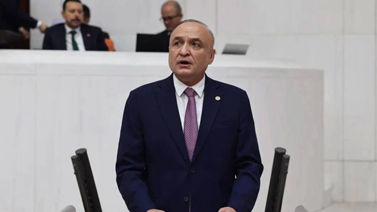 Bıçaklı Saldırıda Yaralanan Milletvekili Entübe Edildi-1