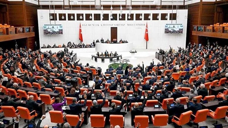Çerçeve Yasada Kritik Eşik Aşıldı! Van Milletvekilinden Sürece Dair İlk Mesaj-3