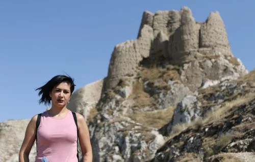Kürt Müziğinin 'Sezen Aksu'su' Olarak Anılan Vanlı Sanatçı Müziği Bıraktı!