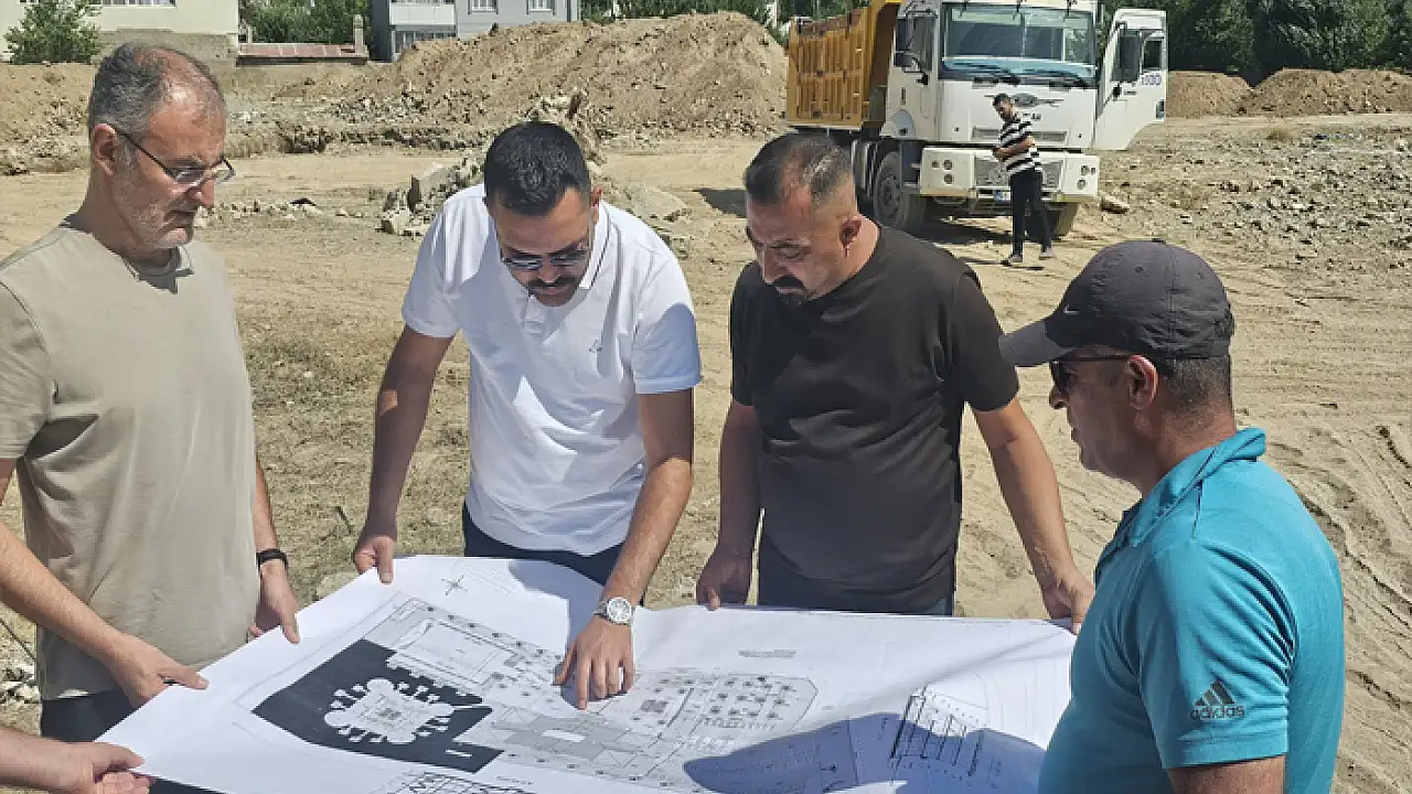 Muradiye’ye Yeni Hükümet Konağı Müjdesi! İlk Kazma Vuruldu