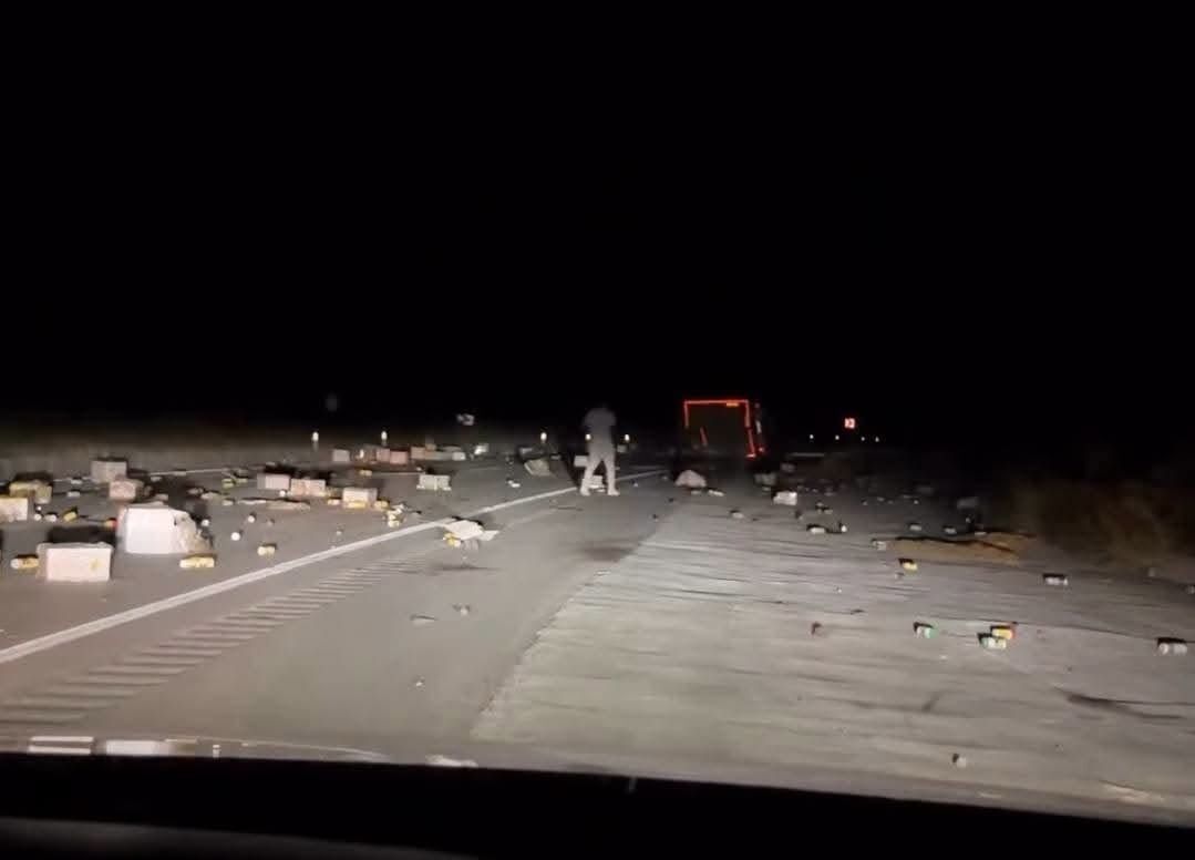 Tendürek Geçidi’nde Tir Devrildi Sürücü Yaralandı-2