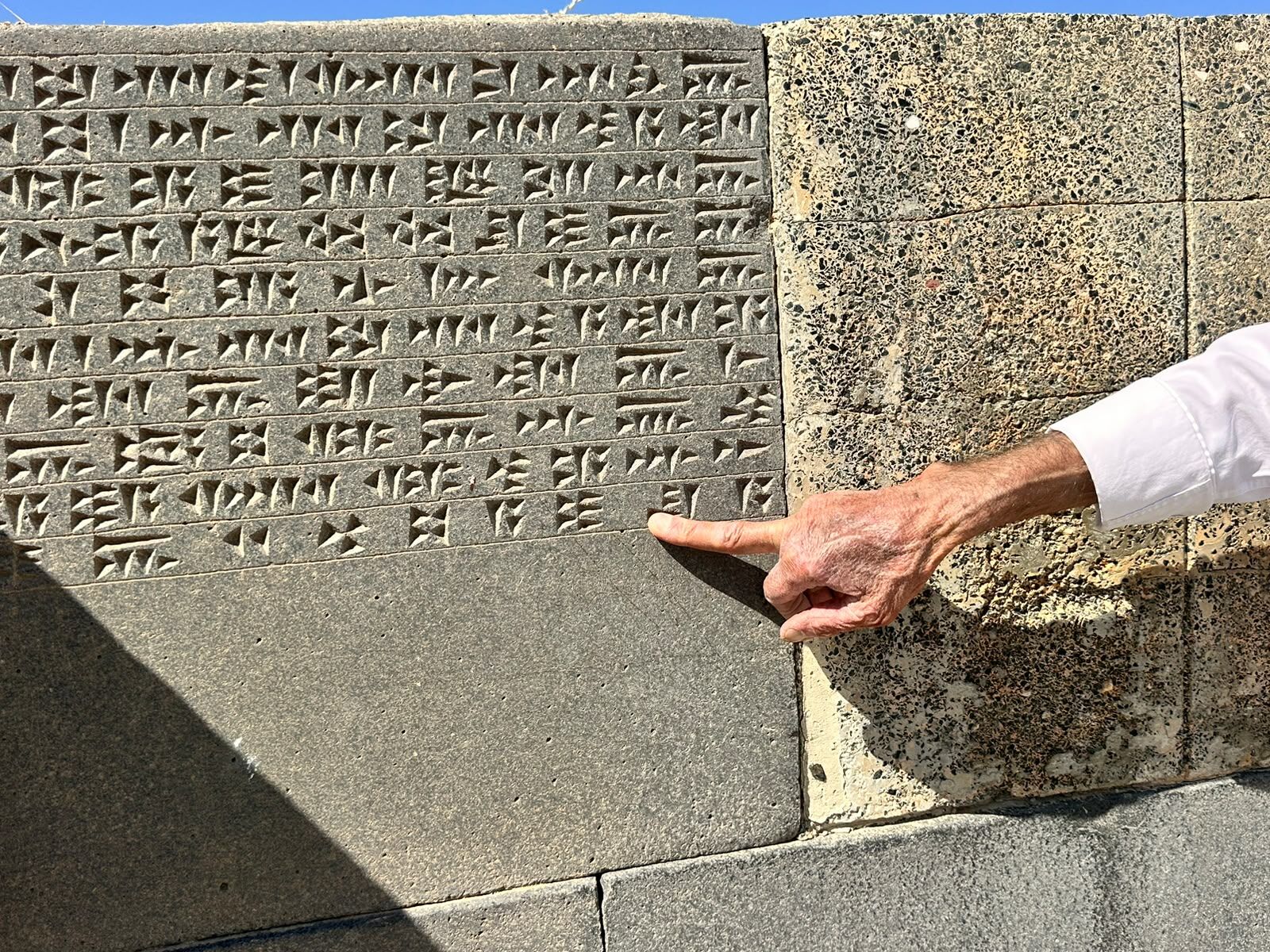 86 Yaşında Hâlâ Urartu Yazıtlarını Okuyor! Van’ın Tarih Bekçisi (2)