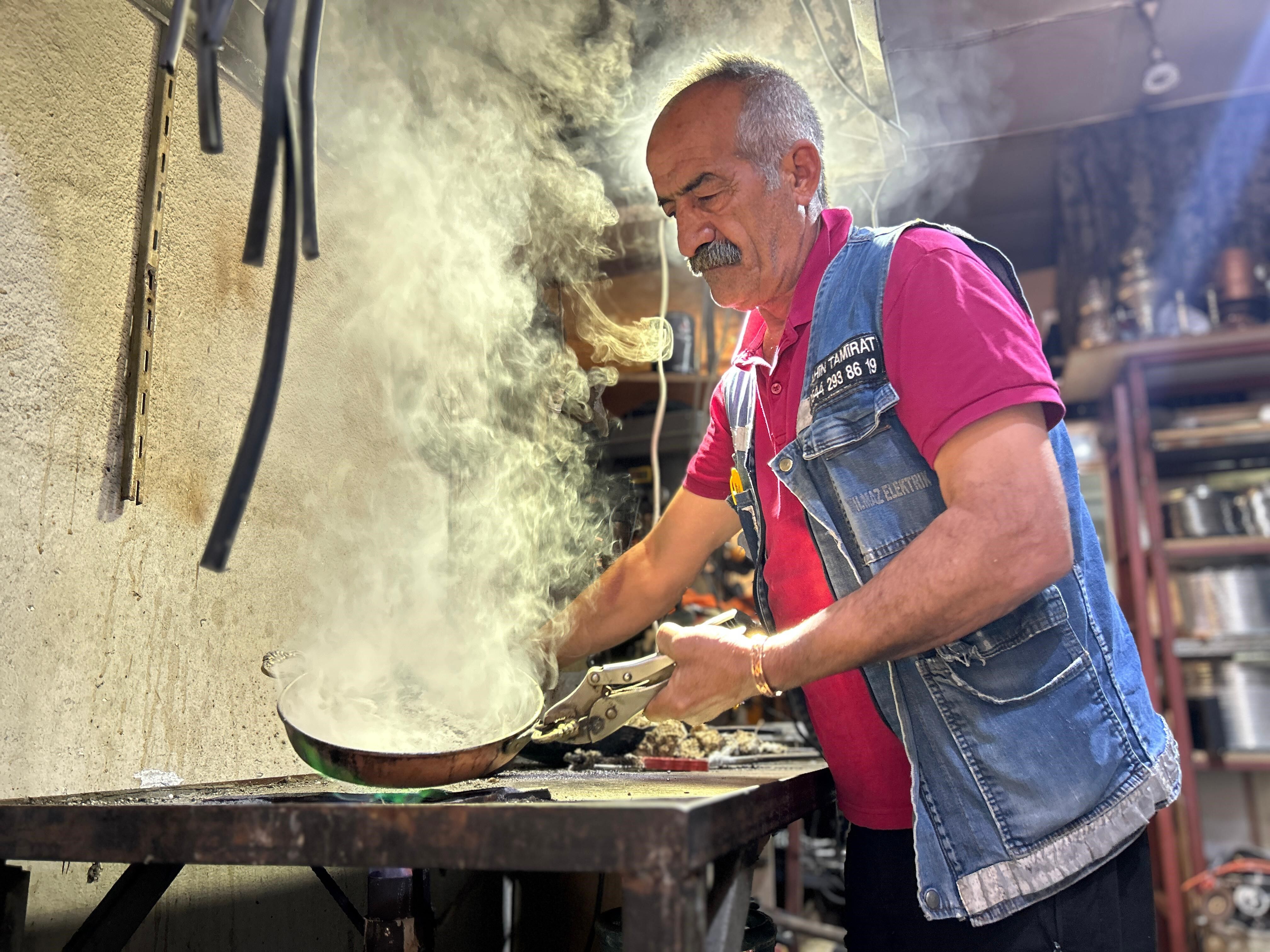 Bakırın Ateşle Buluştuğu Meslek Van’da Kalaycılığın Son Ustası