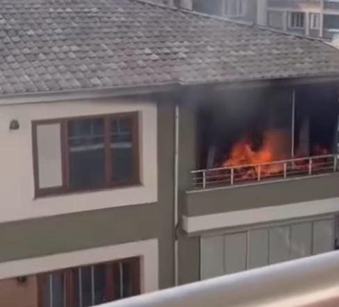 Son Daki̇ka Van Selimbey Mahallesi’nde Bina Yangını-1