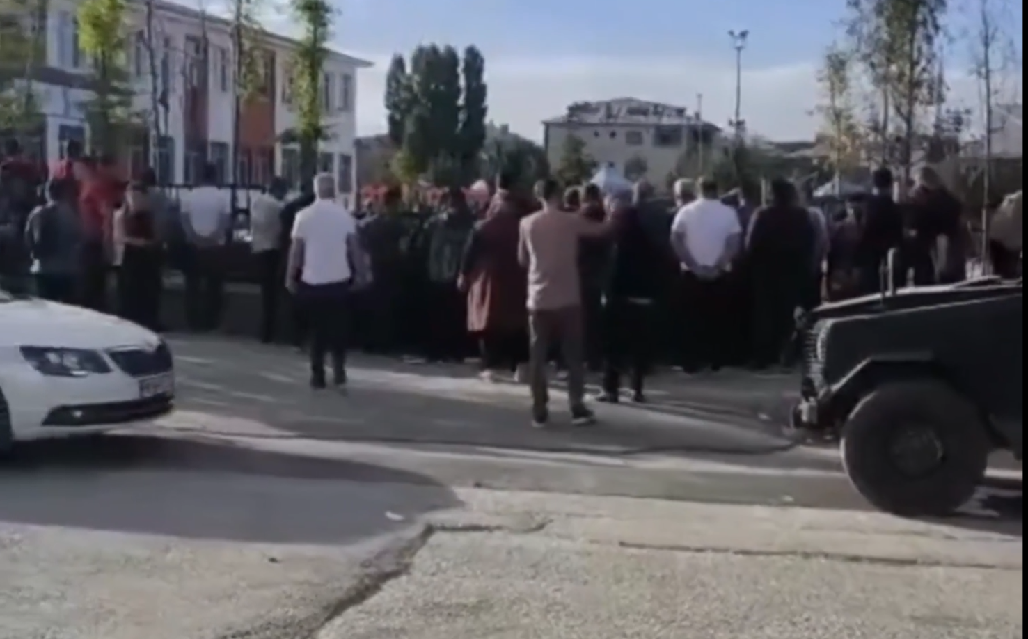 Van’da Okulda Pompalı Tüfek Paniği! Detaylar Ortaya Çıktı (2)