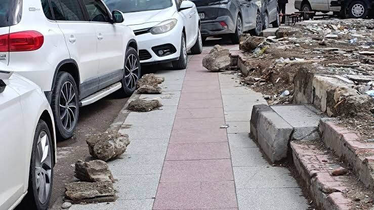 Van’da Yolların Verdiği Zarar Akaryakıtı Geçti (1)