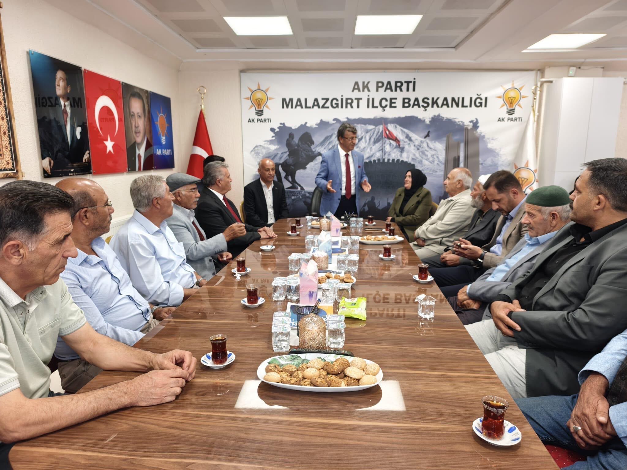 Van’dan Erzurum Ve Muş’a Uzanan Mesaj! Türkmenoğlu “Bölgenin Önü Açılacak”