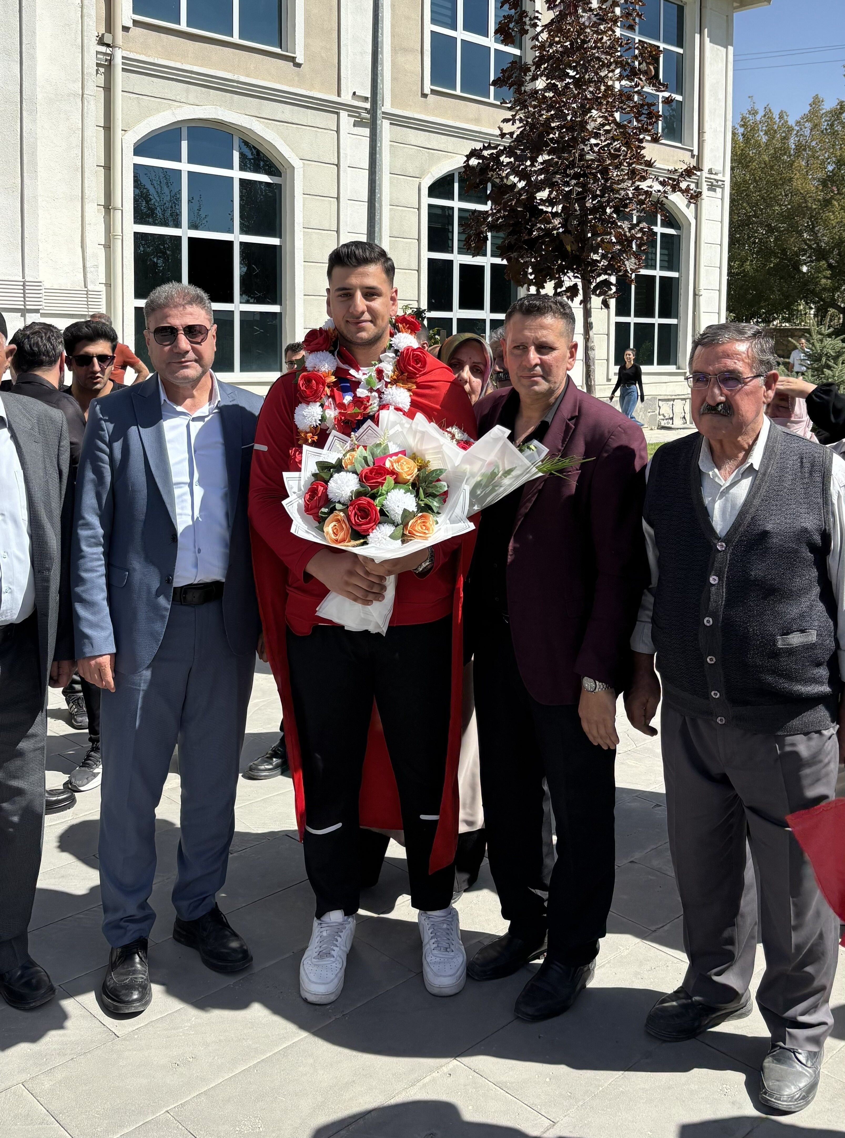 Van’ın Gururu Dünya Şampiyonu! (1)