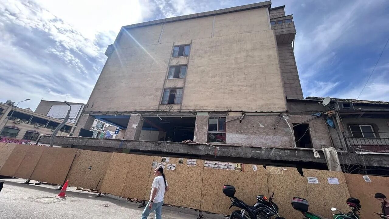 Van’ın Yarım Asırlık Hafızası Yıkılıyor! Akdamar Oteli İçin Son Perde (1)
