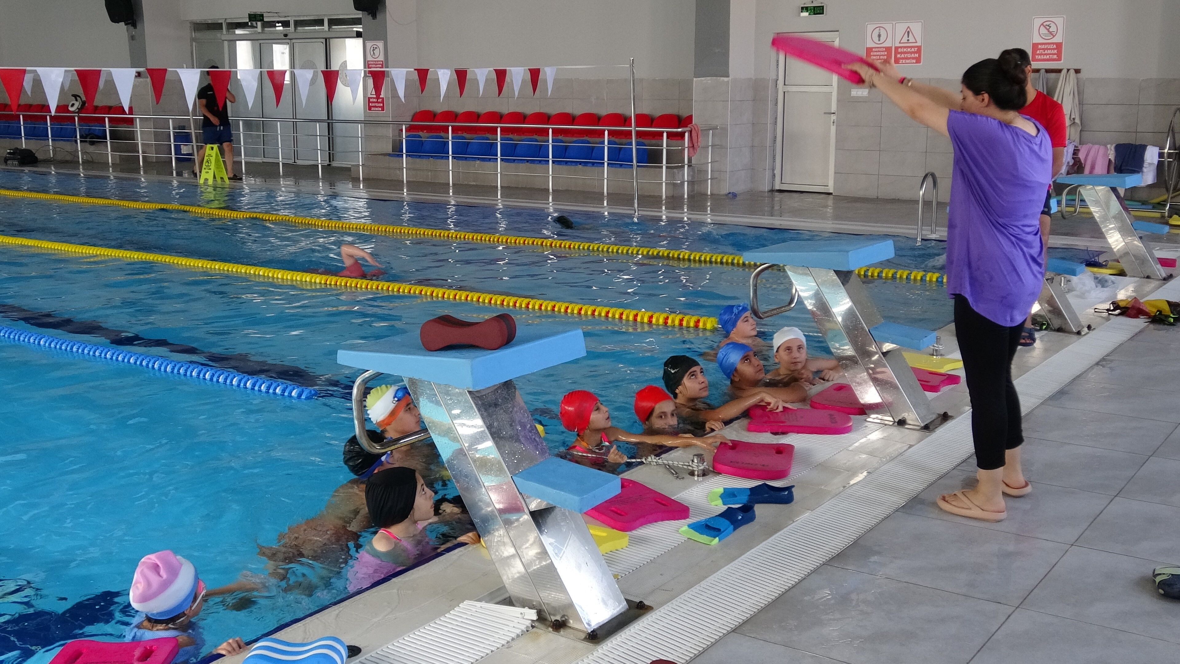 Vanlı Küçük Yüzücüler, Milli Takım Hedefiyle Kulaç Atıyor 3