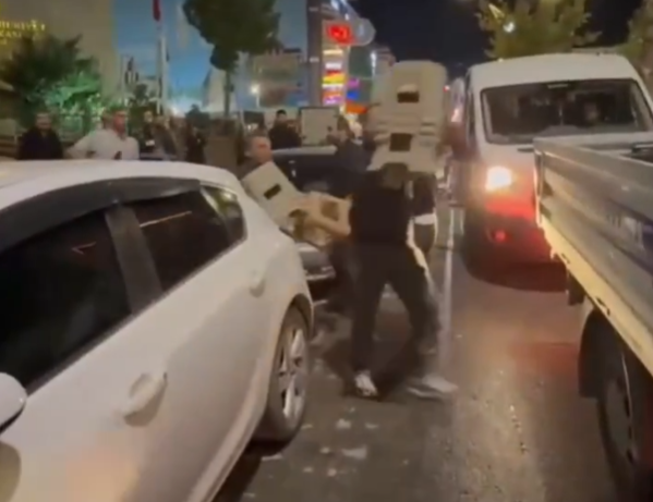 Zabıtaları Seyyara Değil, Bozuk Yollara Gönderin!