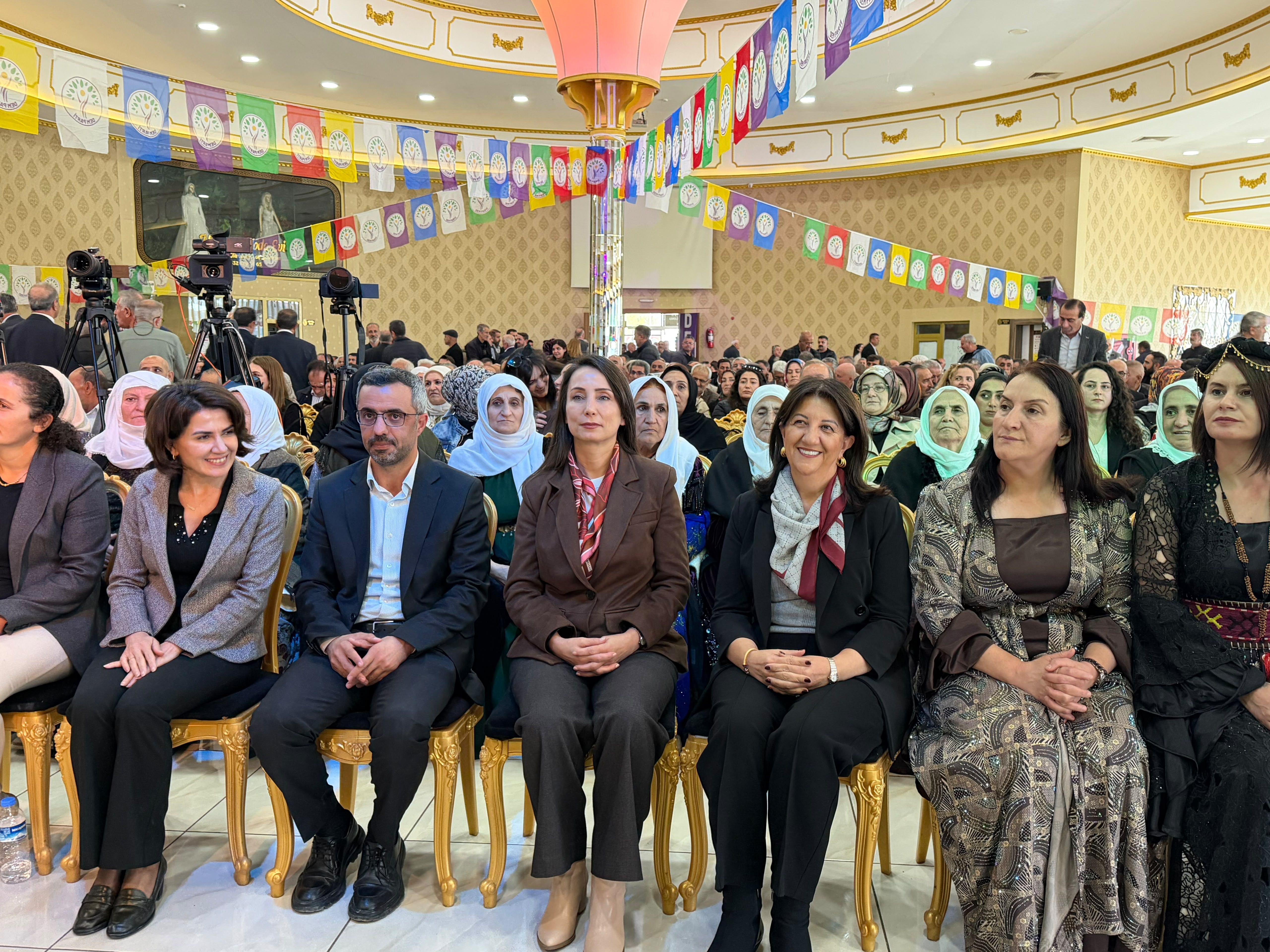Dem Parti Van İl Örgütü’nde Yeni Yönetim Belli Oldu